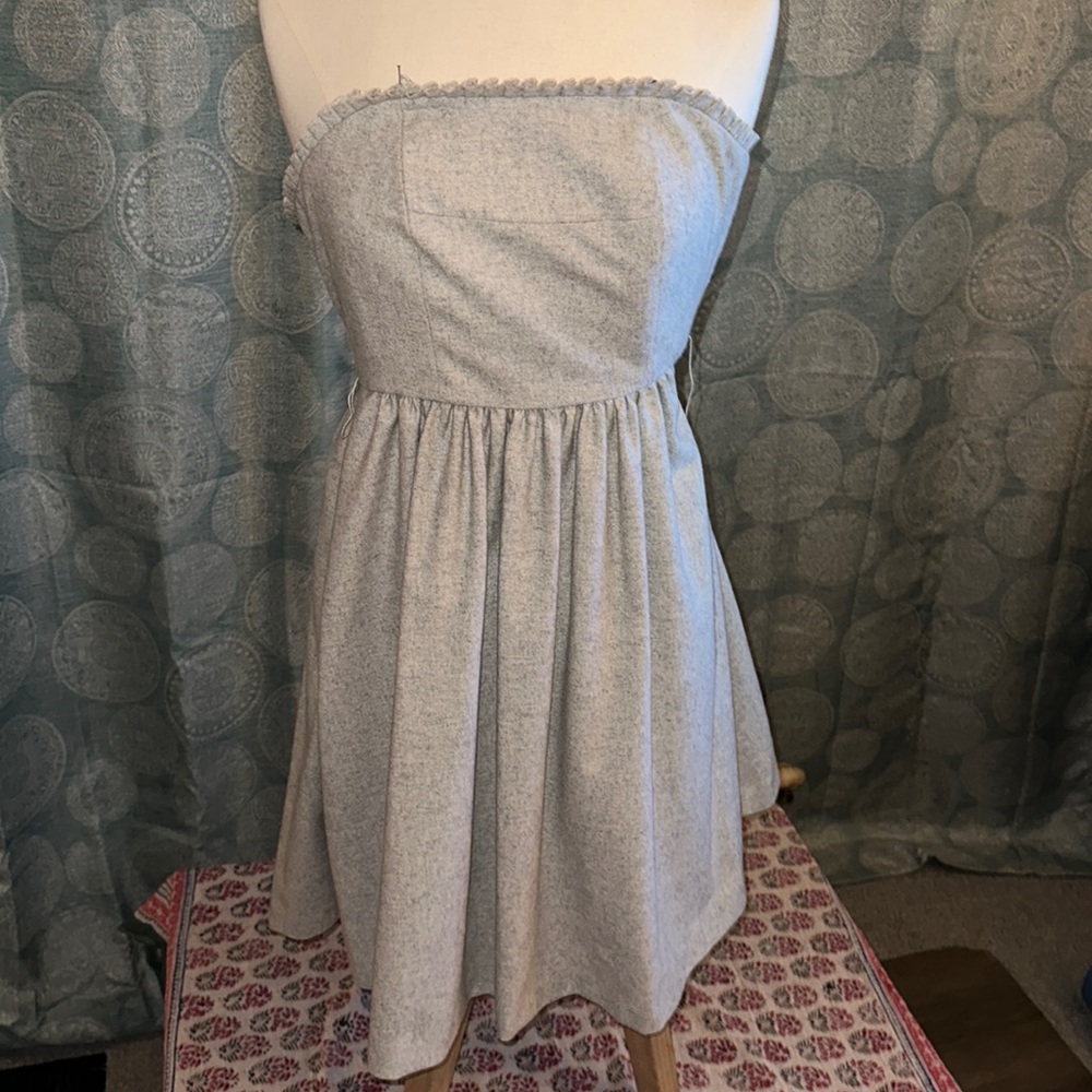 Banana Republic cocktail dress light gray, size 2